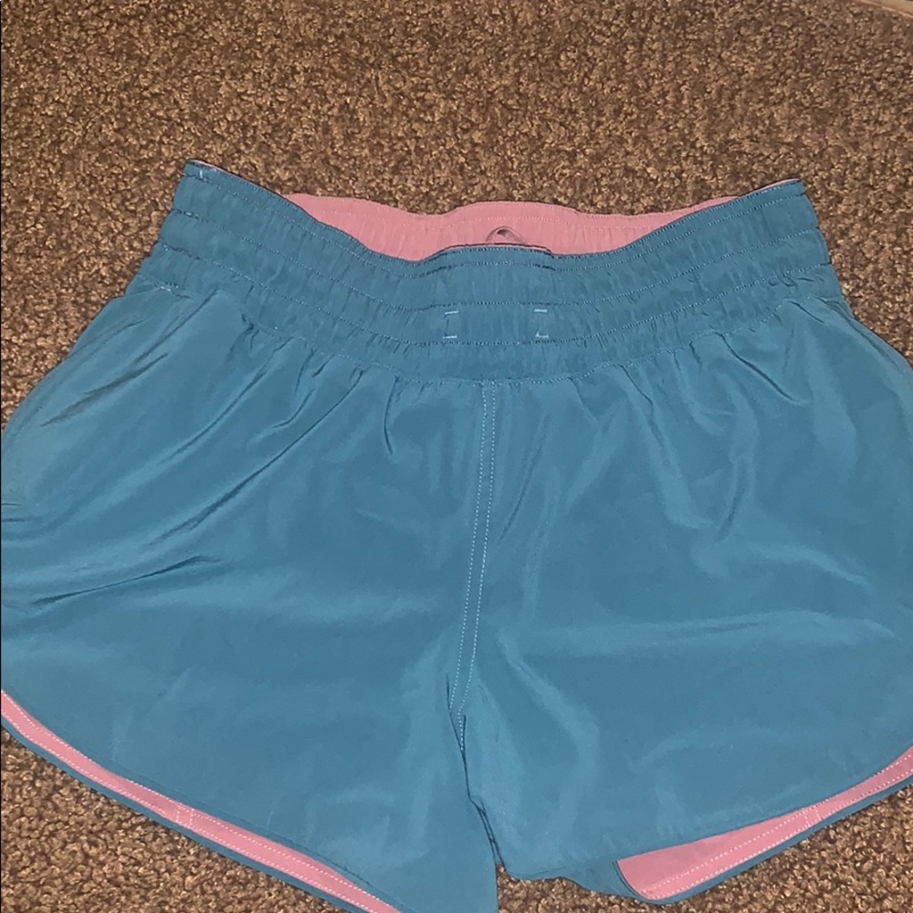 Reversible lululemon tracker short